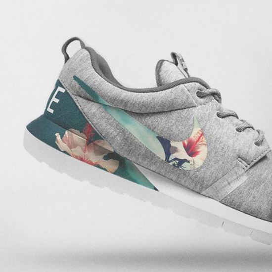 Foto para Nike Floral Roshe Customized Running Shoes